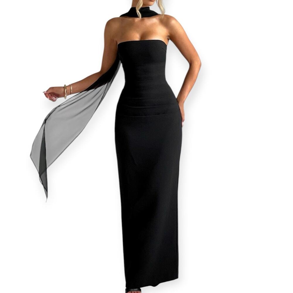 NWT Babyboo Yulia Maxi Dress Black Size Medium